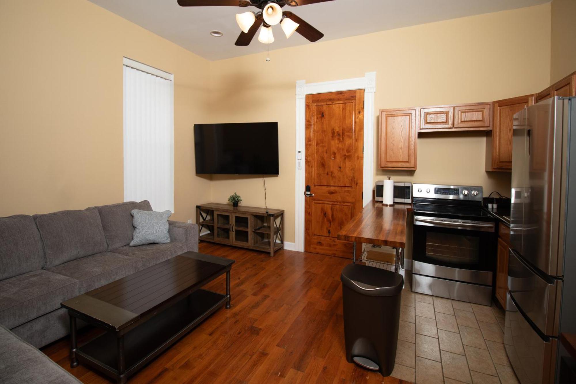 Appartement Quiet, Gated Oasis Near Downtown Lexington Extérieur photo