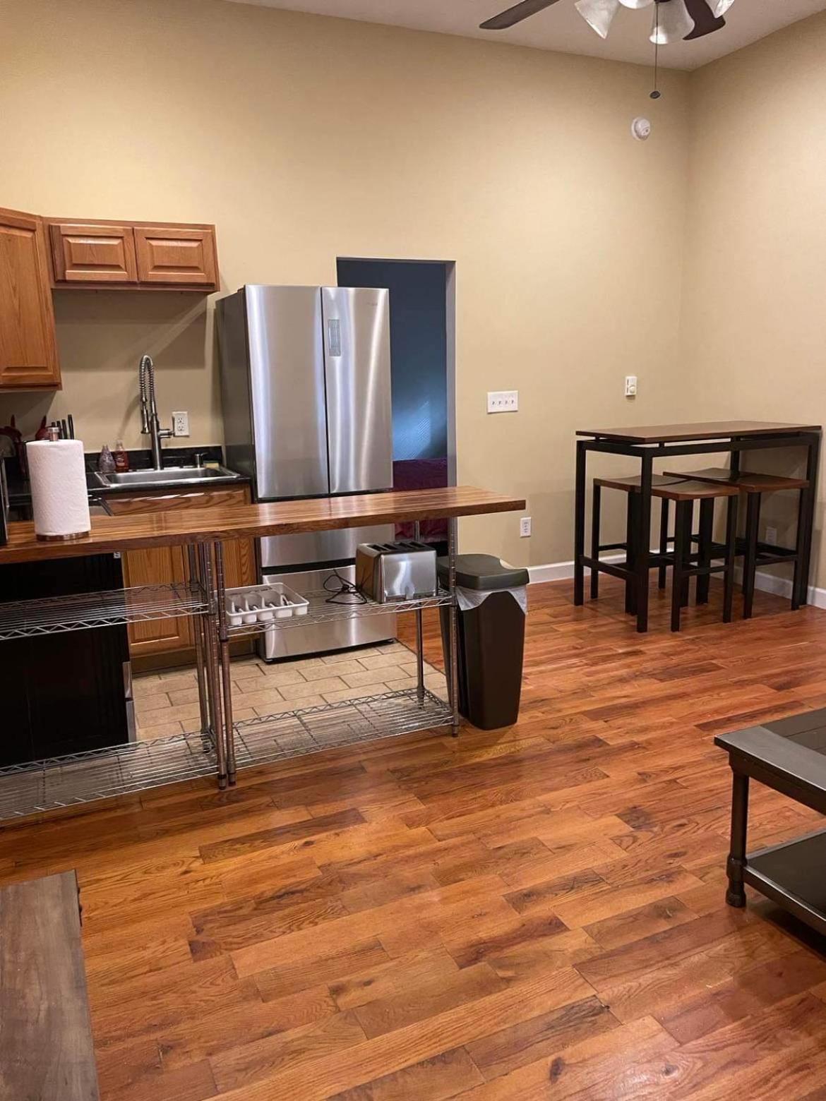 Appartement Quiet, Gated Oasis Near Downtown Lexington Extérieur photo