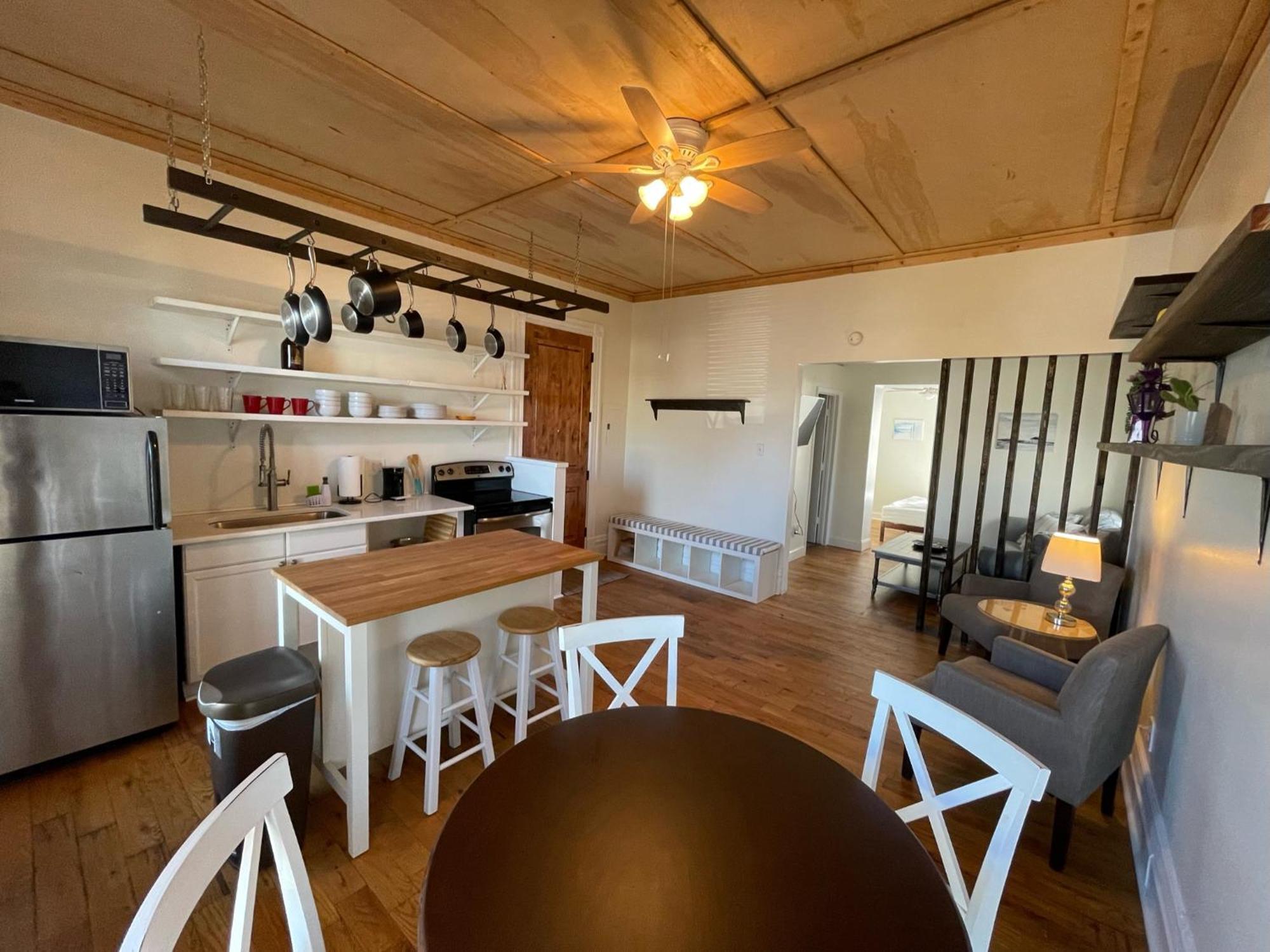 Appartement Quiet, Gated Oasis Near Downtown Lexington Extérieur photo