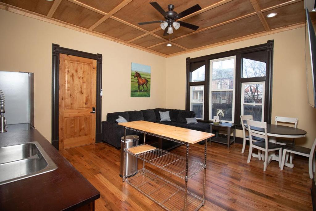 Appartement Quiet, Gated Oasis Near Downtown Lexington Extérieur photo